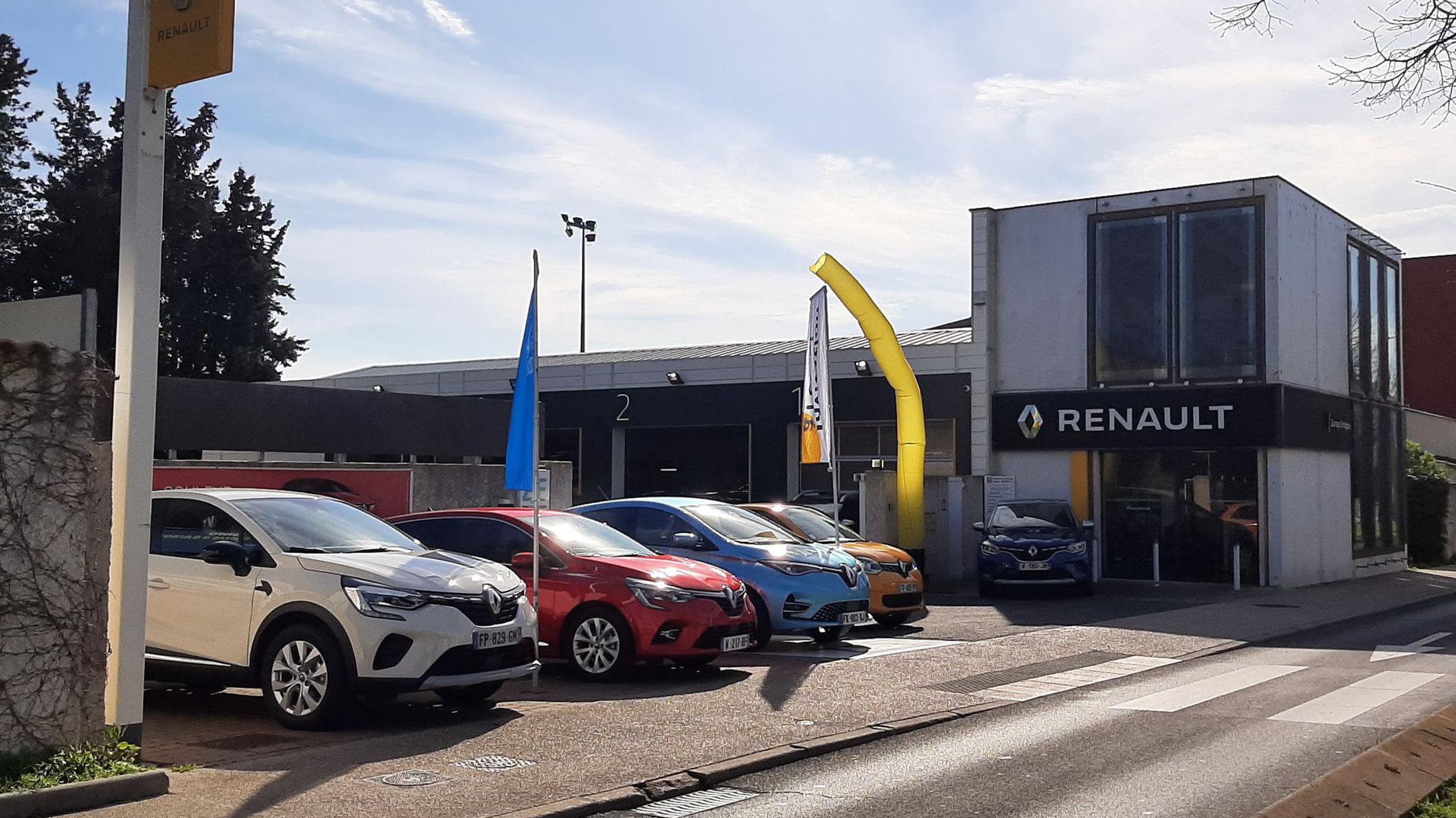 Foto 10 di RENAULT ORTIGOSA